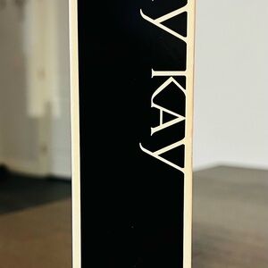 Mary Kay Brush Cleaner